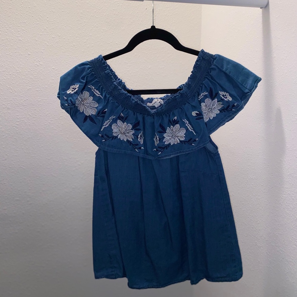 Blue blouse